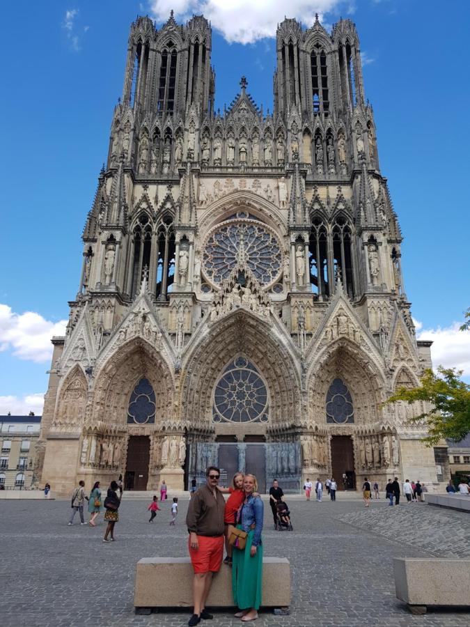 Feuillatte Apartamento Reims Exterior foto